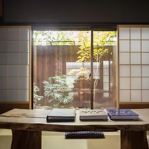 Reikaku Yasaka , Kyoto Japan